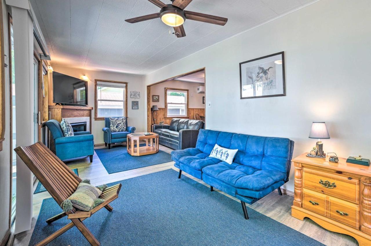 East Tawas Lakefront Getaway With Kayaks And Deck Exterior foto